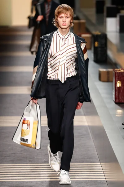 Look 50